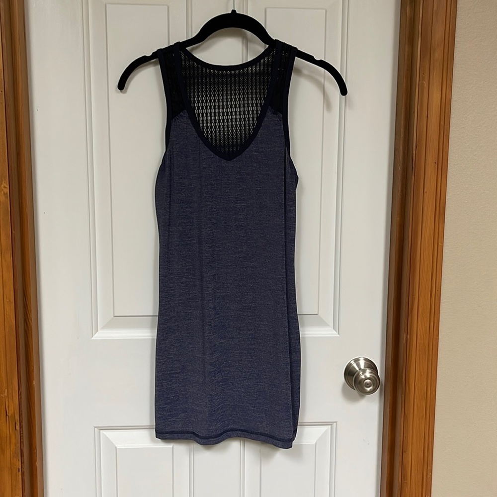 Lululemon top
